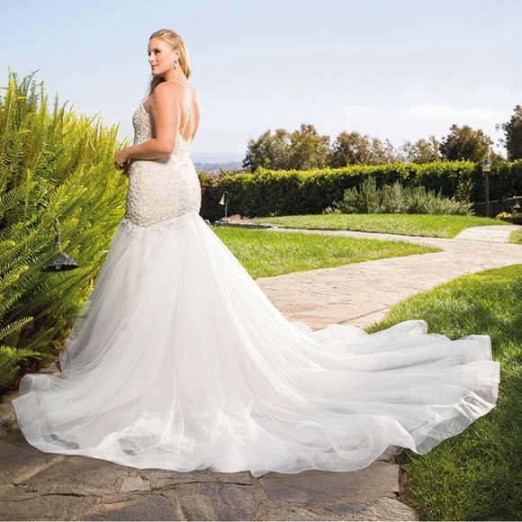 Casablanca Bridal 2359 Clara Wedding Dress Embellished V Neckline size 18 - Picture 2 of 4